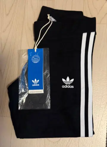 adidas 블랙 레깅스 XS 사이즈
