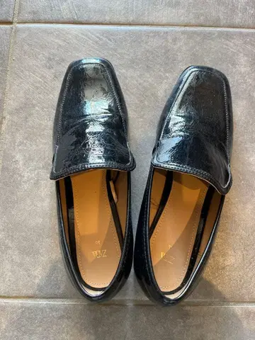 ZARA 블랙 로퍼 38