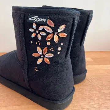 Zipper 비쥬 장식 블랙 어그 부츠 M 사이즈