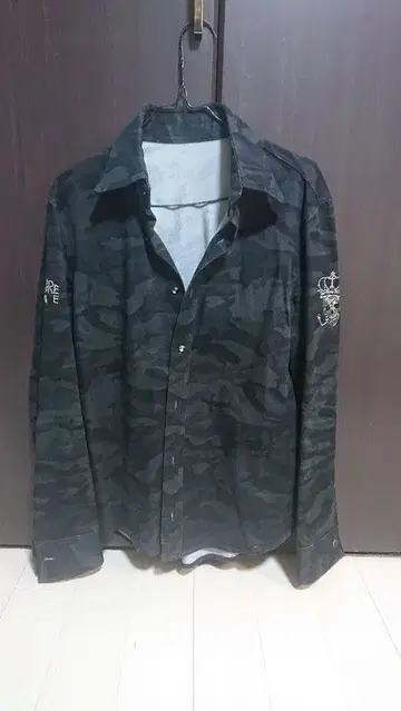 플레저돔 스와로브스키 긴팔 셔츠