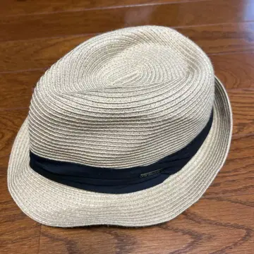 베이지 스트로우 햇 블랙 리본 포함