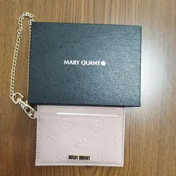 MARY QUANT 플라워 엠보싱 패스 케이스