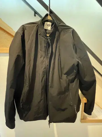 ZARA 방수 블랙 자켓