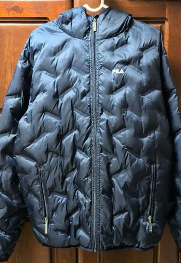 FILA 후드 부착 다운 자켓 네이비