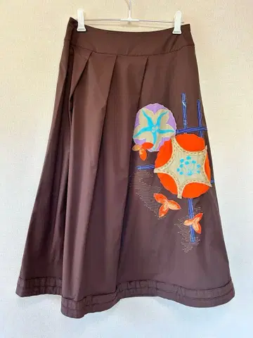 새상품 HIROKO KOSHINO 브라운 플레어 스커트 코시노 히로코