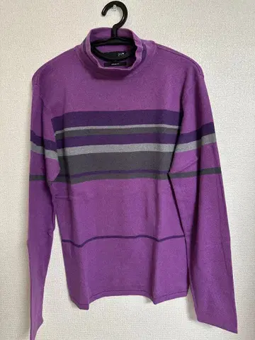 23구 보라색 스트라이프 하이넥 니트