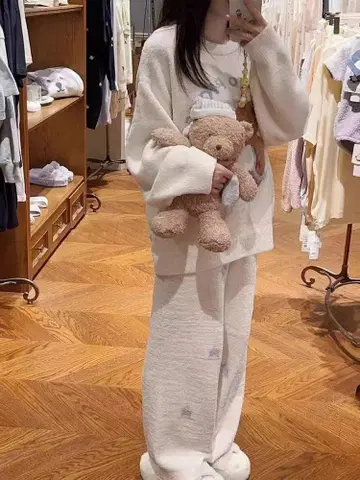 크림색 플리스 니트 세트