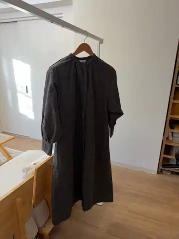 BEAMS HEART 다크 그레이 셔츠 원피스