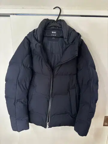 최종 가격 인하 [ L 사이즈 ] UNIQLO 심리스 다운 파카