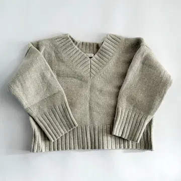 MACPHEE tomorrowland 베이지 V넥 스웨터