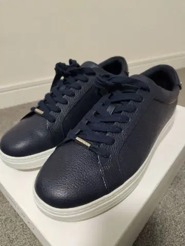 JIMMY CHOO 네이비 가죽 스니커즈 27cm