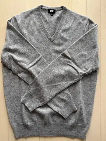 [ 미사용품 ] UNIQLO 캐시미어 V넥 스웨터