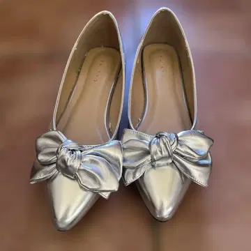 실버 리본 포함 플랫슈즈