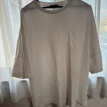 HARE 오버 사이즈 화이트 T셔츠