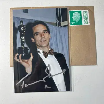 제레미 아이언스 사인 포함