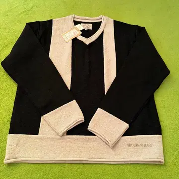 Armani Jeans V 넥 긴팔 티셔츠