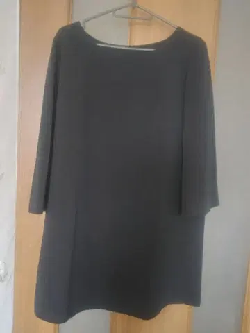 시인 블랙 7부 소매 원피스