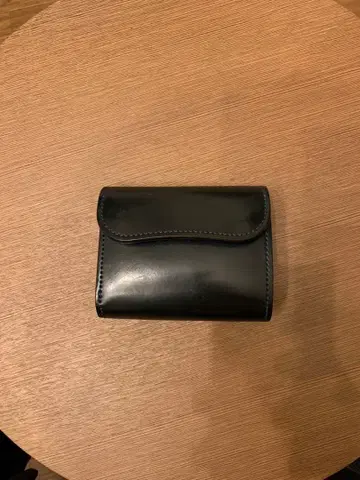 WILDSWANS ENO 인텐스 블루 쉘 코도반