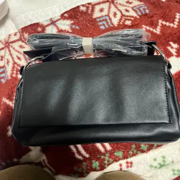 블랙 플랩 숄더백