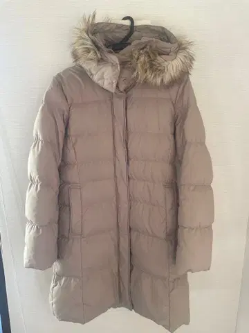 유니클로 베이지 다운 코트 M 사이즈