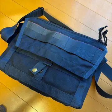 BRIEFING AIR FORCE BLUE LINE 숄더백