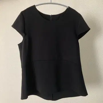 유나이티드 애로우즈 페플럼 상의