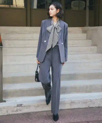 플리츠 밑단 페플럼 자켓 & 와이드 팬츠 셋업 수트 그레이 S