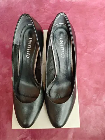 UNTITLED 블랙 펌프스 24.5cm 박스 포함