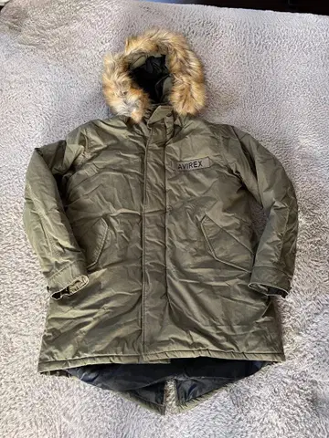 AVIREX 모즈 코트 M 사이즈 올리브