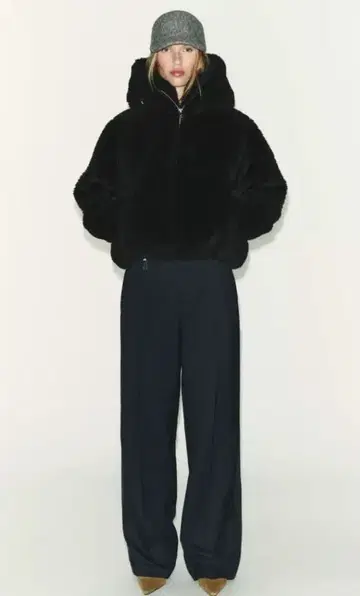 ZARA 후드 부착 써멀 인슐레이션 보아 아노락 자켓