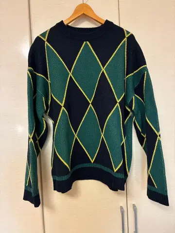 Bubble Argyle Round Knit