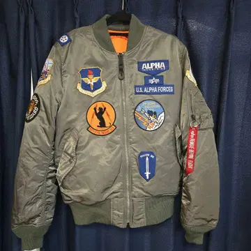 ALPHA INDUSTRIES MA-1 JACKET