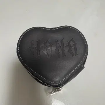 HANA 'BAD LOVE' 액세서리 케이스