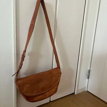 genlen 브라운 가죽 숄더백