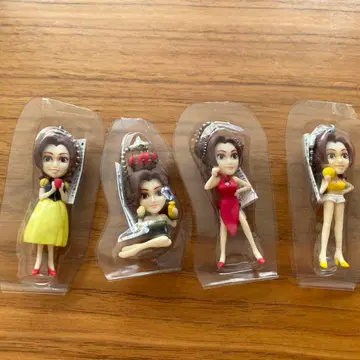 후지와라 노리카 볼체인 부착 피규어