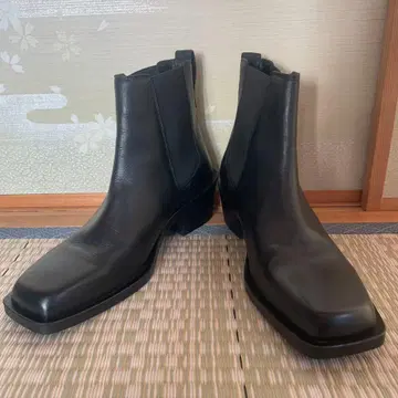 [ 새상품급 ] ZARA 블랙 가죽 사이드 고어 부츠 스퀘어