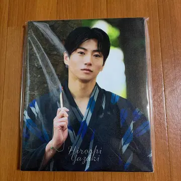 야자키 히로 캔버스 아트