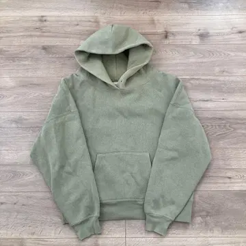올리브 그린 후드 부착 후드티
