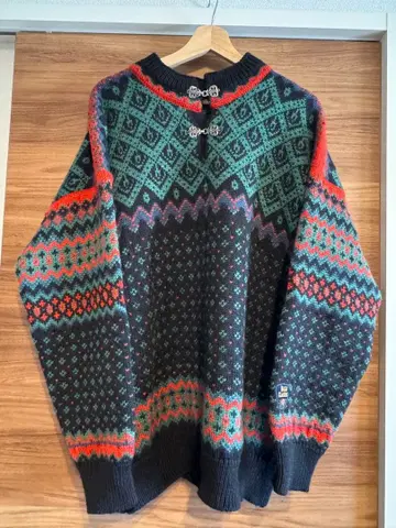 DALE CLASSIC 노르딕 무늬 티롤리안 니트