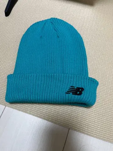 New Balance 터콰이즈 니트 모자 우먼