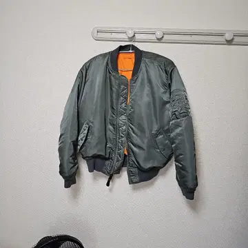 MA-1 플라이트 자켓 올리브 그린