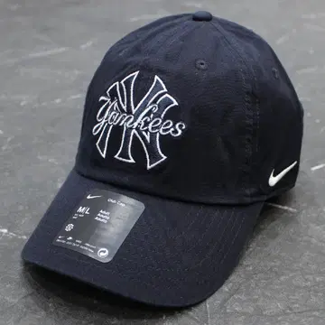 해외 모델 NIKE NY CAP 나이키 양키스 캡 네이비