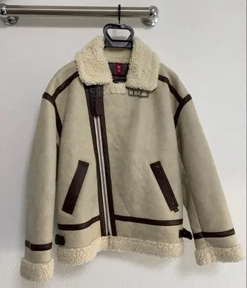 미사용 새상품 밀리터리 자켓 여성용 베이지 브라운 보아 안감 M