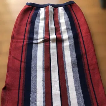 United Colors of Benetton 타이트 스커트