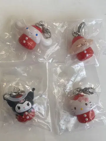 산리오 딸기 메지루시 액세서리