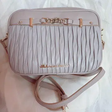 JILL by JILL STUART 퍼피 포셰트 베이지