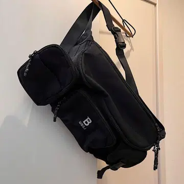 [ 새상품급 ] WBSJ 야조노카이 바디백/힙백 블랙