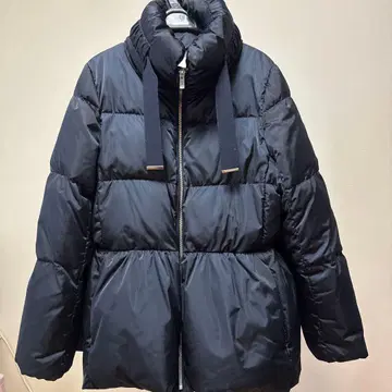 ANAYI 솔로 새틴 페플럼 다운 코트