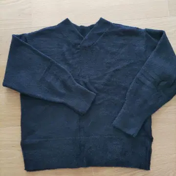 AZULbyMOUSSY 블랙 긴팔 스웨터 샤기 소재