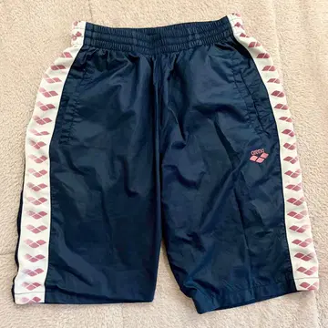 아레나 하프 팬츠 M